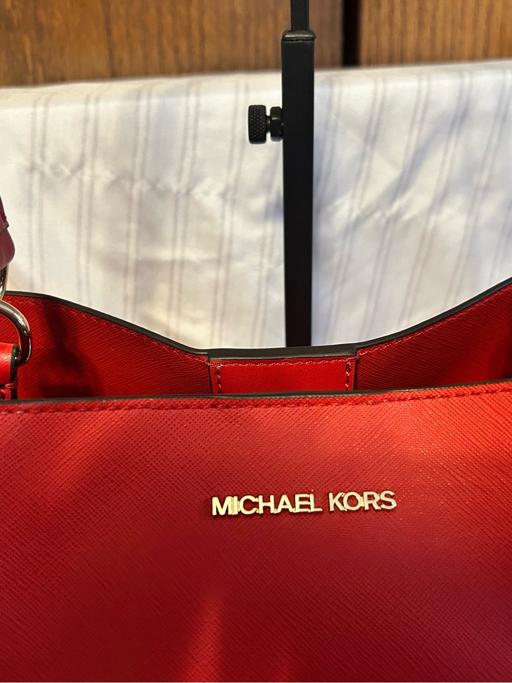 Michael Kors Red Saffiano Shoulder Tote NEW - Picture 4 of 10
